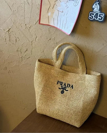 💥現金價💥🌟PRADA MILANO VIP 夏日限定贈品🌟 黃色草編袋🏝2025年限量 極罕  -付款後四個星期左右到貨
